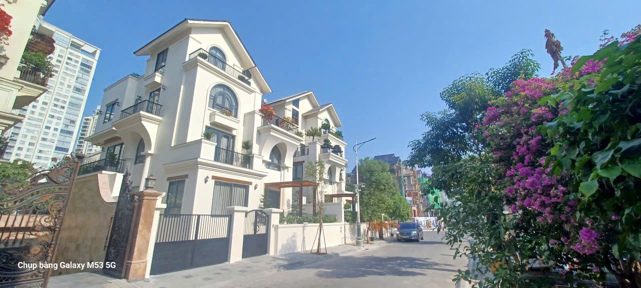 Nhà thầu thiết kế xây dựng biệt thự uy tín TP.HCM - 098 674 88 36