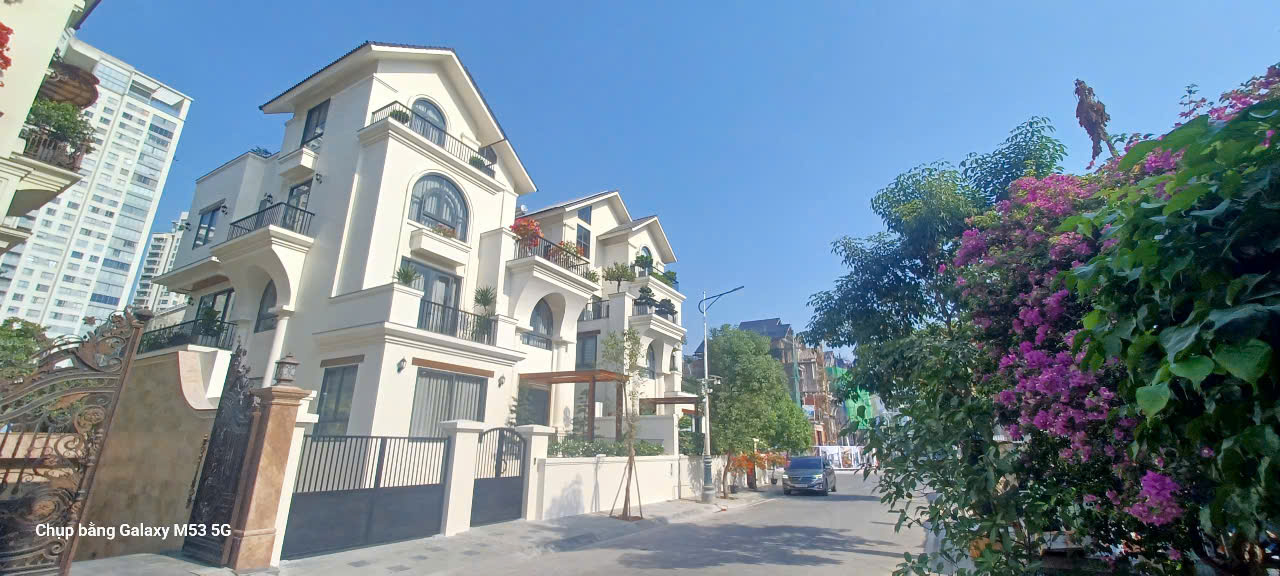 Nhà thầu thi công biệt thự quận Tân Phú【BTCONS 098 674 88 36】